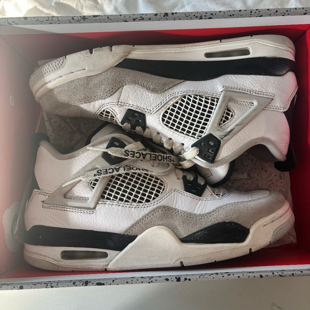 Jordan 4 military blacks